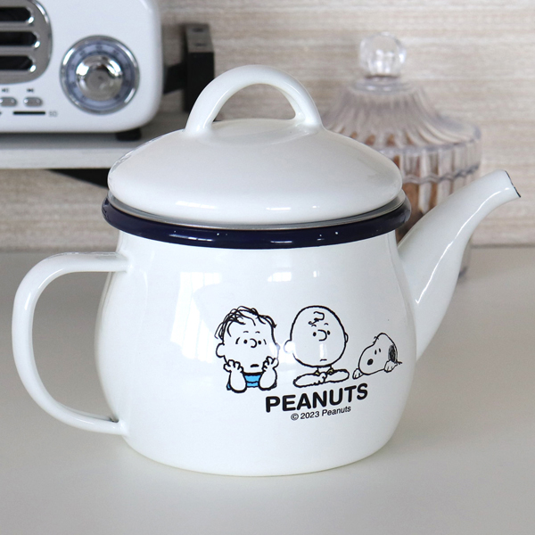 「PEANUTS・スヌーピー」BT・ホーローティーポット（ストレーナー付）／SNJ-2306「通販百貨 Happy Puppy」